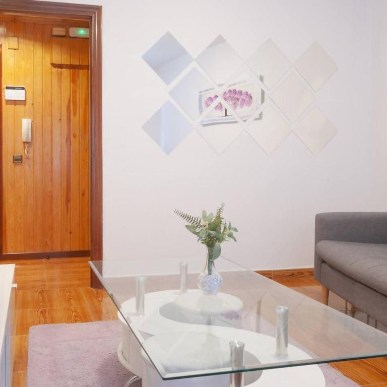 AVG Álvaro de Albornoz 19 - Apartamento de 3 dormitorios - 1