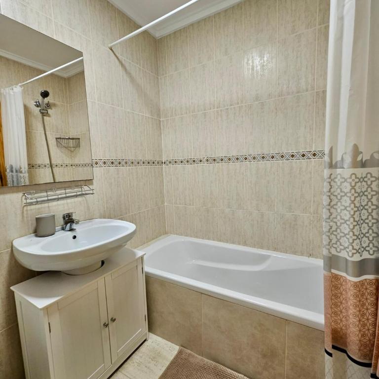 Ático Los Gases - Two-Bedroom Apartment - 2