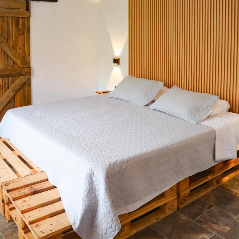 Casa Rural Villa Milú - Habitación Doble Deluxe con bañera de hidromasaje - 1 o 2 camas - 10