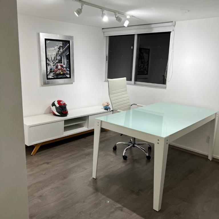 Spectacular PH with office in front of Perisur - One-Bedroom Apartment - 24