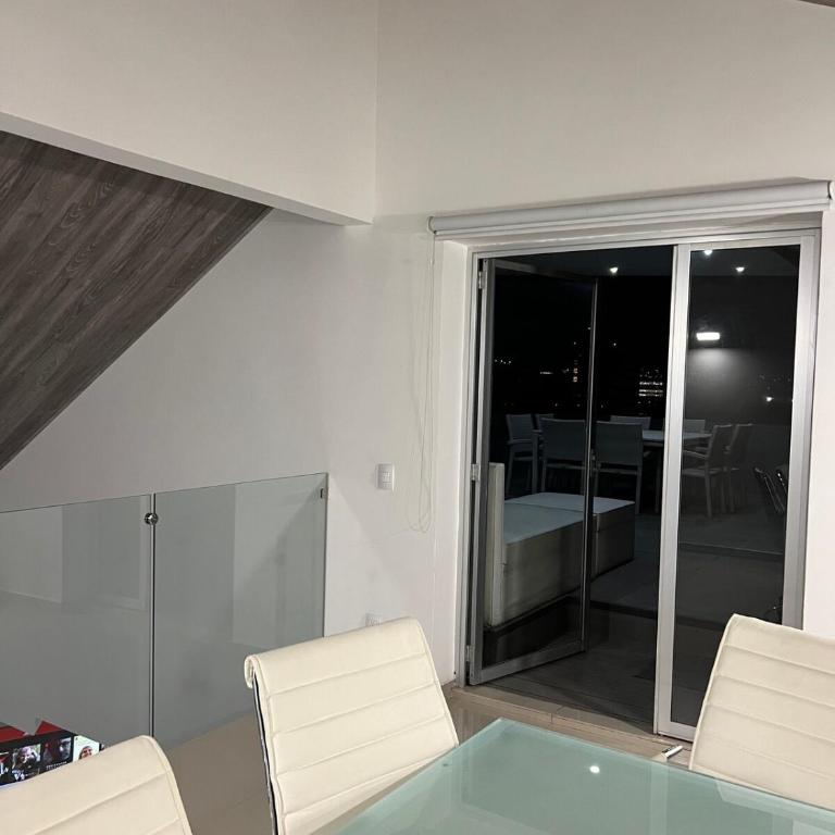 Spectacular PH with office in front of Perisur - One-Bedroom Apartment - 27