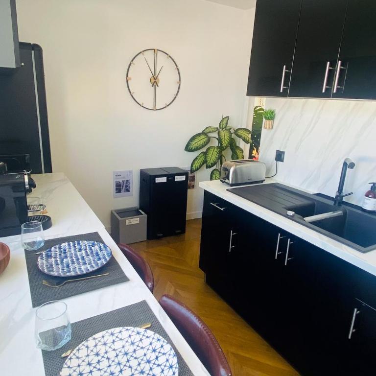 Panorama Stay, Pool, Balcony and Mountain View - Apartment mit 2 Schlafzimmern - 20