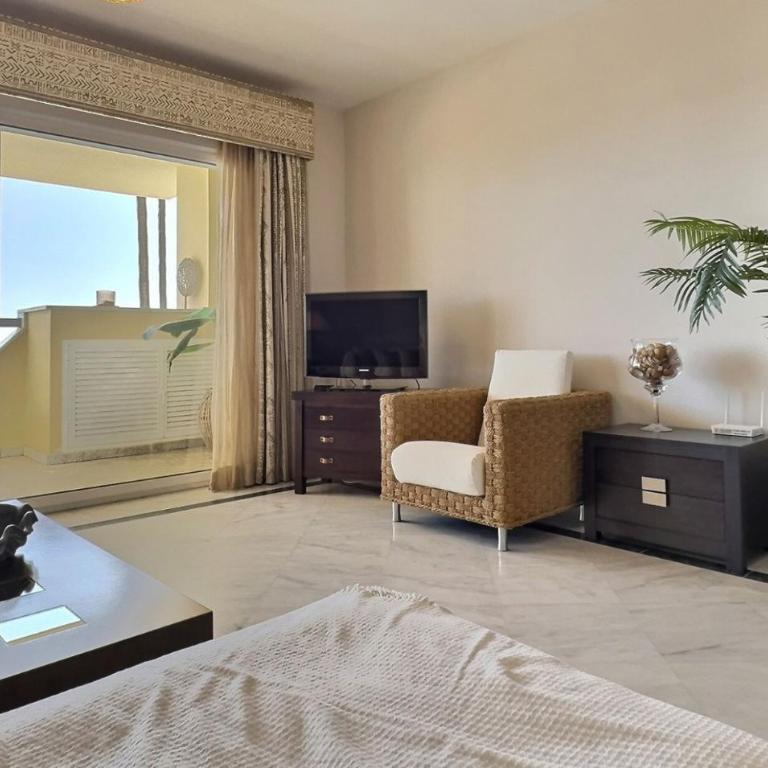 Front Line Beach Paradise in Estepona - Apartamento - 12