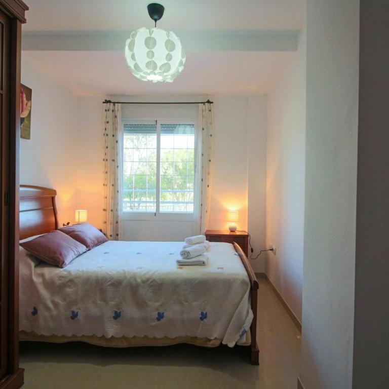 SpainKarmaSun - Three-Bedroom Apartment - 12