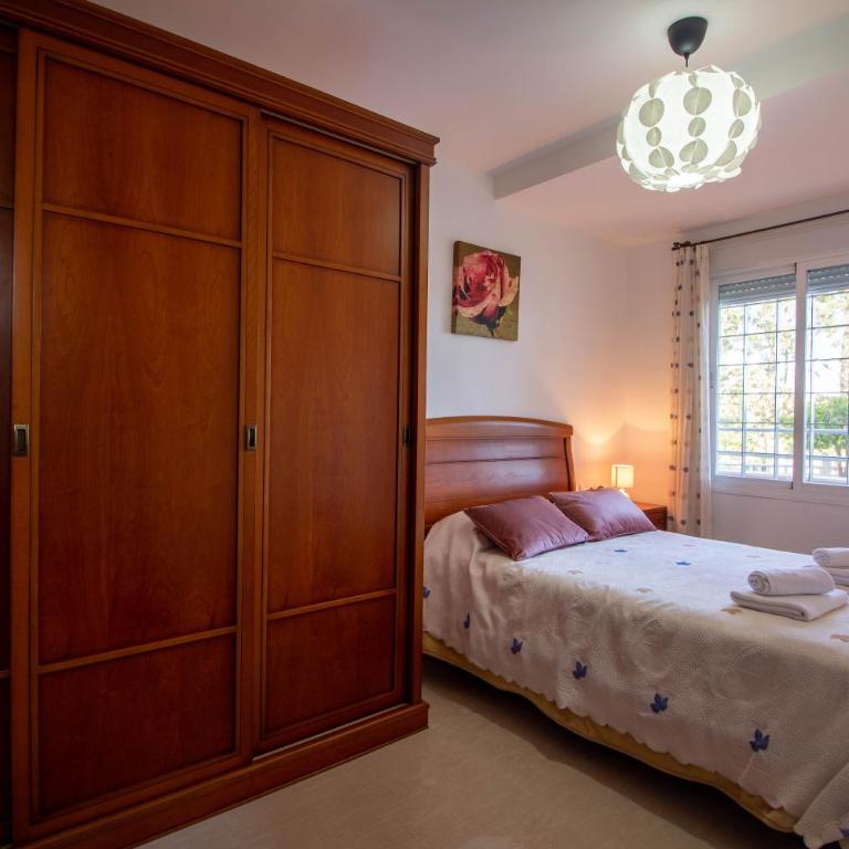 SpainKarmaSun - Three-Bedroom Apartment - 9