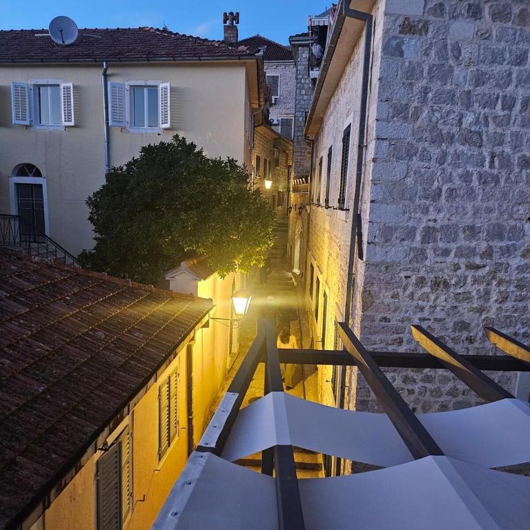 Apartment in the city center - Apartman sa 2 Spavaće Sobe - 4