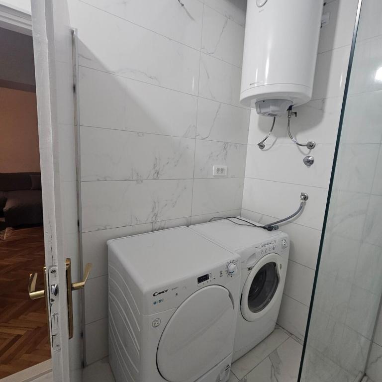 Apartment in the city center - Apartman sa 2 Spavaće Sobe - 8