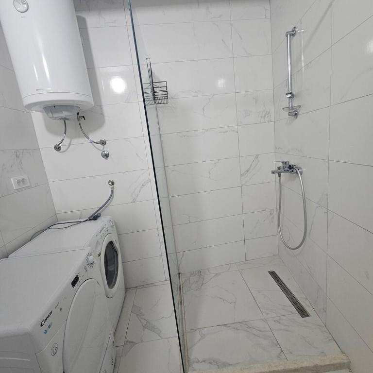 Apartment in the city center - Apartman sa 2 Spavaće Sobe - 16
