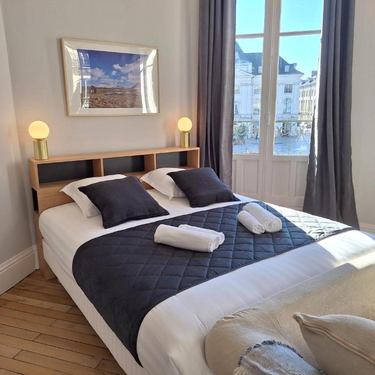 La Rotonde - Vue sur Place du Martroi Orléans - Climatisation - 5 pers - Hypercentre - Apartamento de 2 dormitorios con vistas - 23