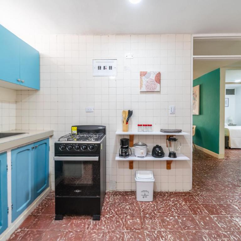 Apartamentos cómodos en el centro histórico de Santa Marta - Three-Bedroom Apartment - 31