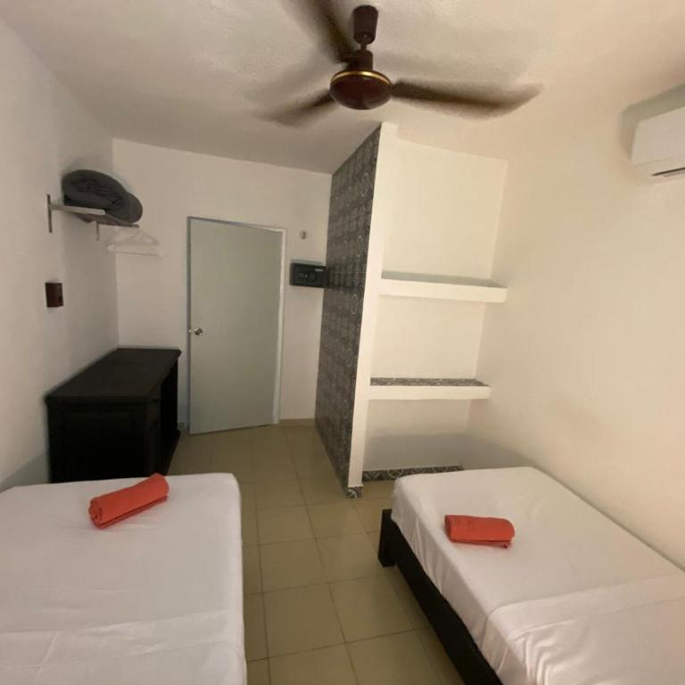 Caribo Cozumel - Habitación Doble Estándar con baño compartido - 1