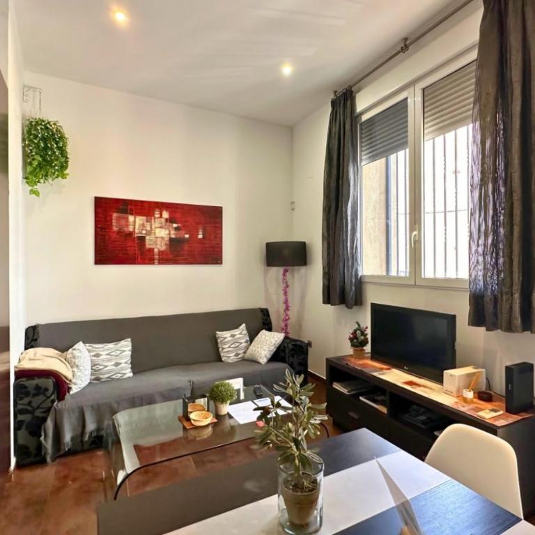 La Casa Escarlata - One-Bedroom Apartment - 11
