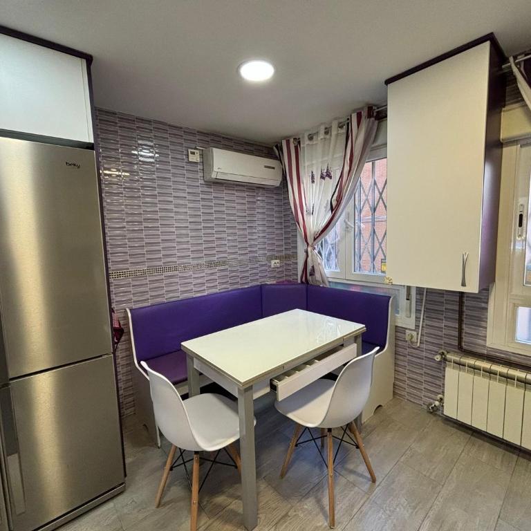 Hermoso piso en Madrid SANTA ESCOLÁSTICA - Two-Bedroom Apartment - 15