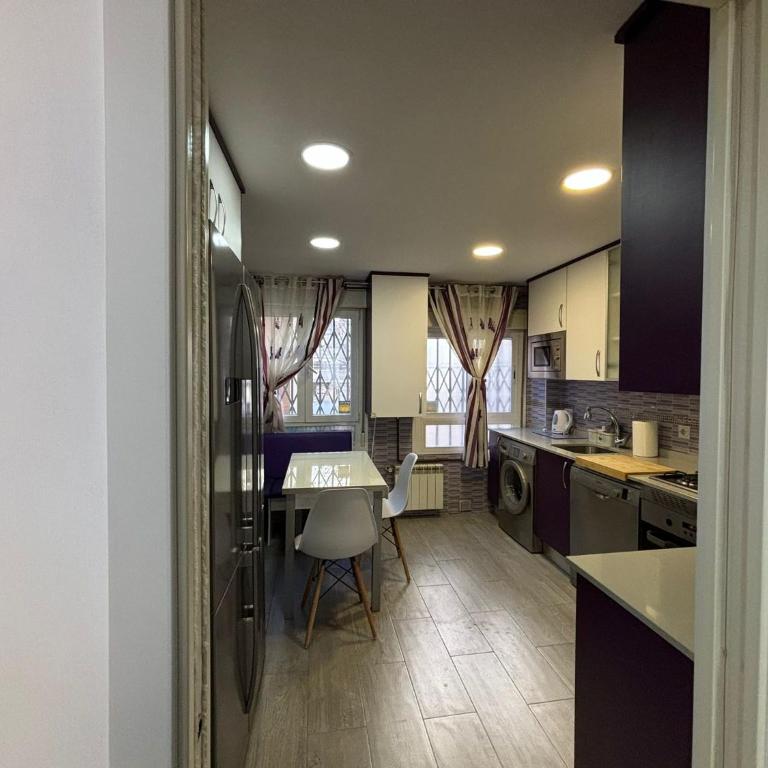 Hermoso piso en Madrid SANTA ESCOLÁSTICA - Two-Bedroom Apartment - 17