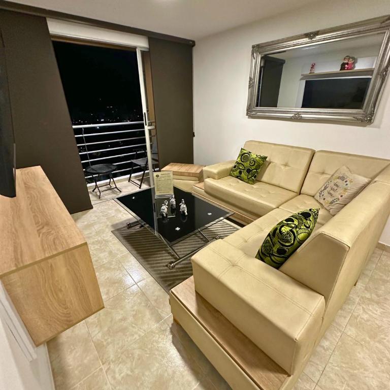 Vistas Hermosas, Zona Estratégica - Apartamento de 3 dormitorios con balcón - 6