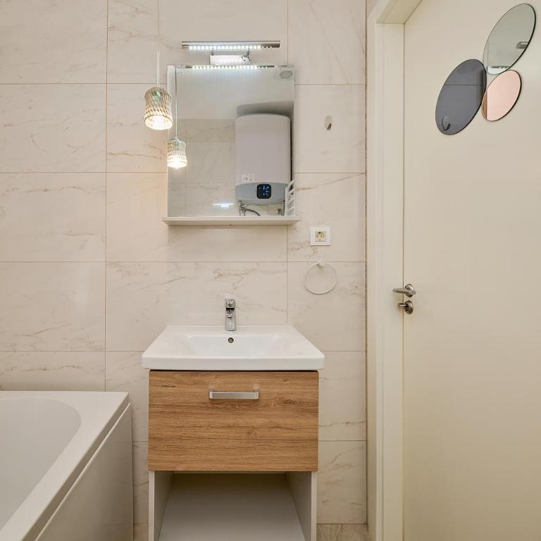 TERRA Modern Designer Apartment just 4 Minutes from the Beach - Apartman sa 2 Spavaće Sobe - 10