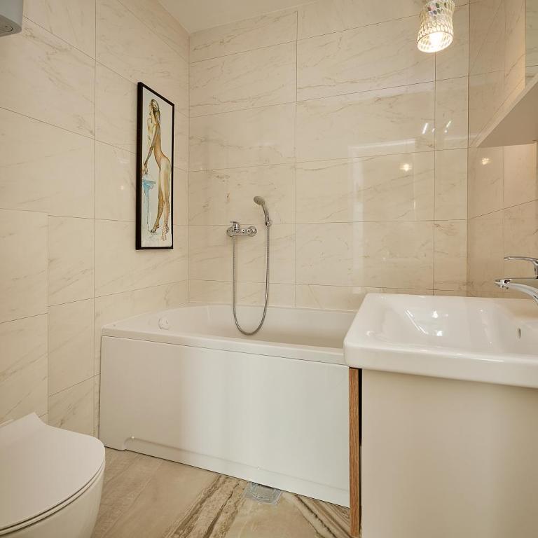 TERRA Modern Designer Apartment just 4 Minutes from the Beach - Apartman sa 2 Spavaće Sobe - 9