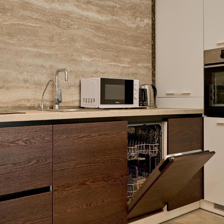 TERRA Modern Designer Apartment just 4 Minutes from the Beach - Apartman sa 2 Spavaće Sobe - 17
