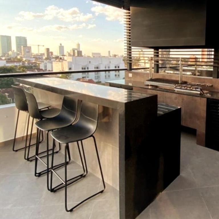 A Unique Stay in a Unique Neighborhood - One-Bedroom Apartment - 7