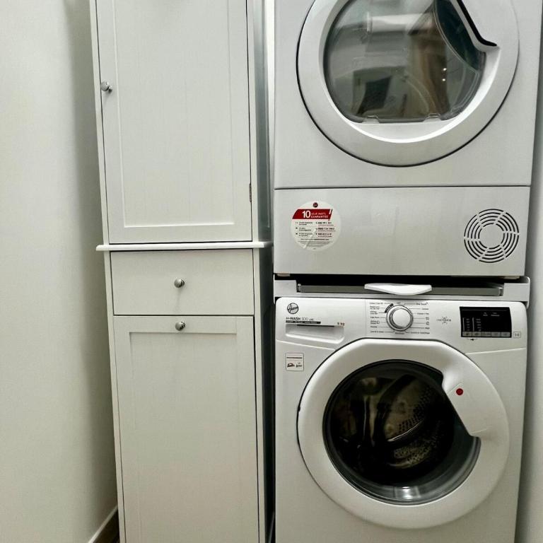 Elegant & Spacious 2BR 2BA Unit with Private Patio - Familien-Apartment mit 2 Schlafzimmern - 41