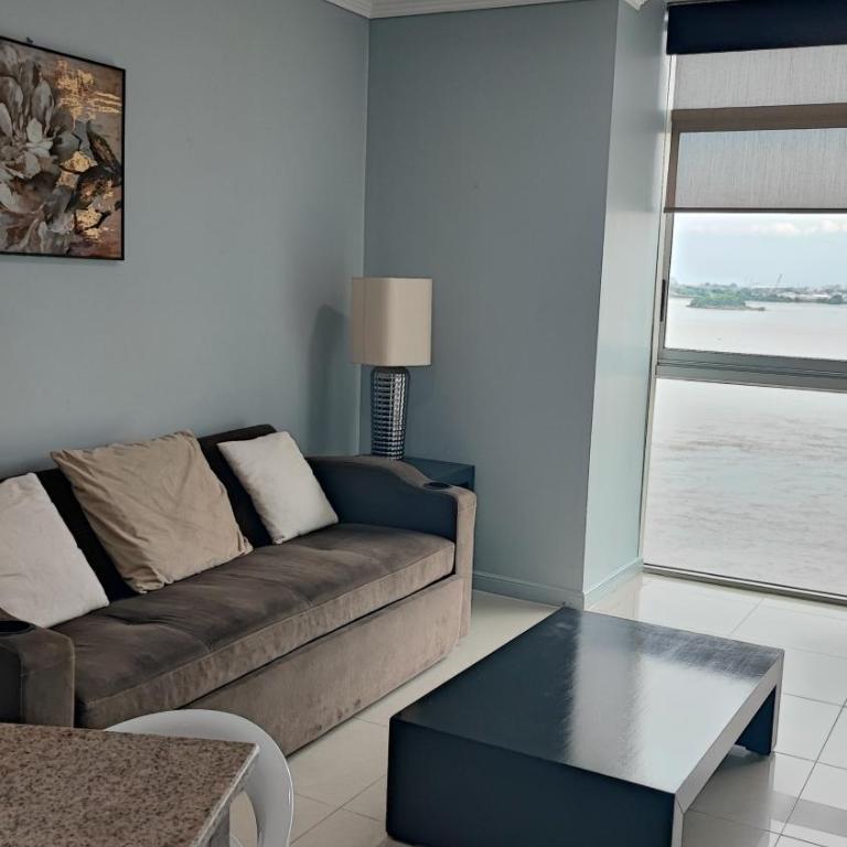 Hermoso Departamento en Puerto Santa Ana - Apartamento de 2 dormitorios - 13