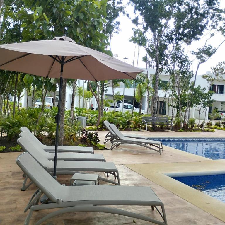 Comfortable house, common pool, Playa del Carmen - Three-Bedroom House - 2