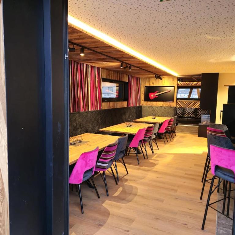 Chalet in Zillertal near Ski Slopes - Ferienhaus mit 8 Schlafzimmern - 8