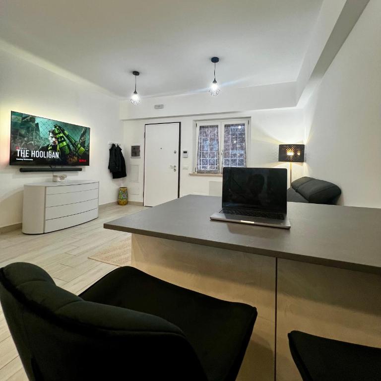 Elegant & Spacious 2BR 2BA Unit with Private Patio - Familien-Apartment mit 2 Schlafzimmern - 2