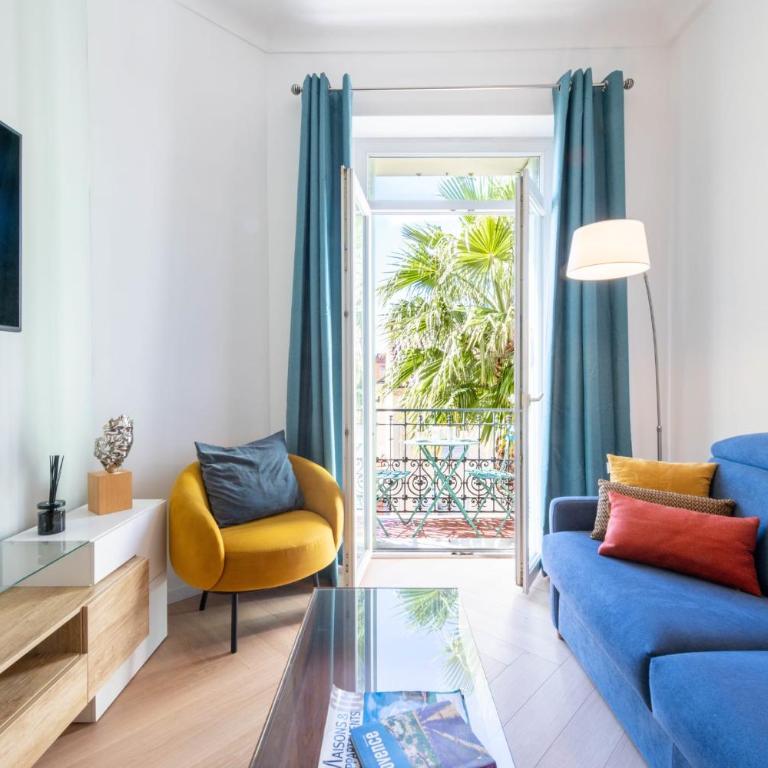 Modern 2-Br Apartment with Balconies 3 Min from Palais des Festivals - Apartment - 3