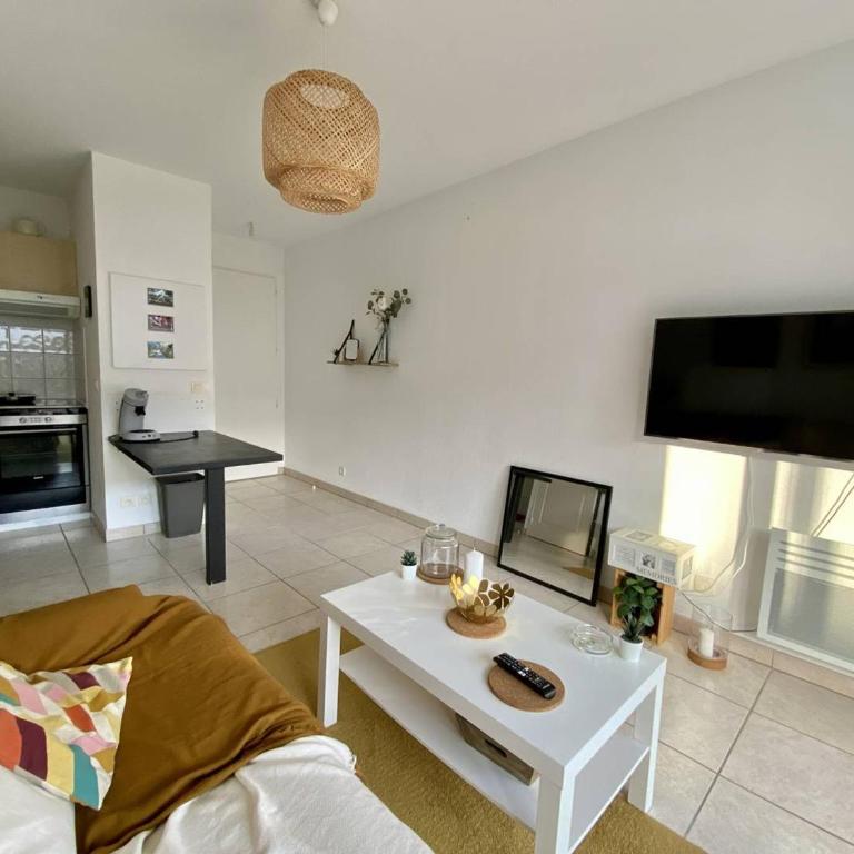 T1 bis confortable avec terrasse et parking à Cambo-les-Bains - Appartement 1 Chambre - 15