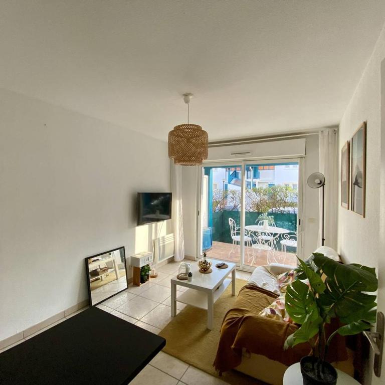 T1 bis confortable avec terrasse et parking à Cambo-les-Bains - Appartement 1 Chambre - 16