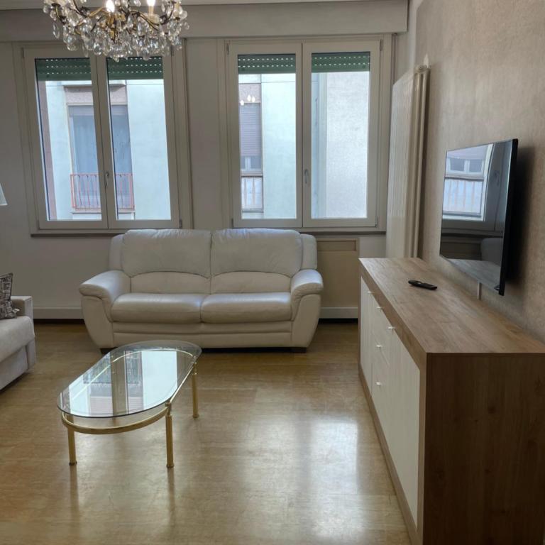 Arte in Mantova - Appartamento con 2 Camere da Letto - 2