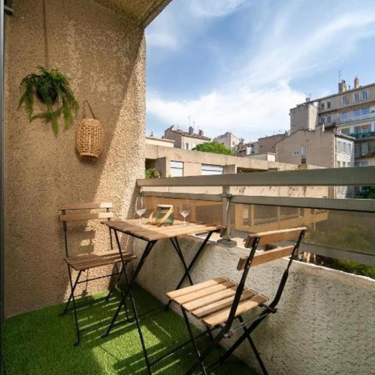 Appartement climatisé tout equipe avec balcon au cœur de Marseille - Studio avec Balcon - 5