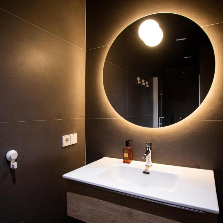 WISH SUITE Puerta Osario - Apartamento de 3 dormitorios - 33
