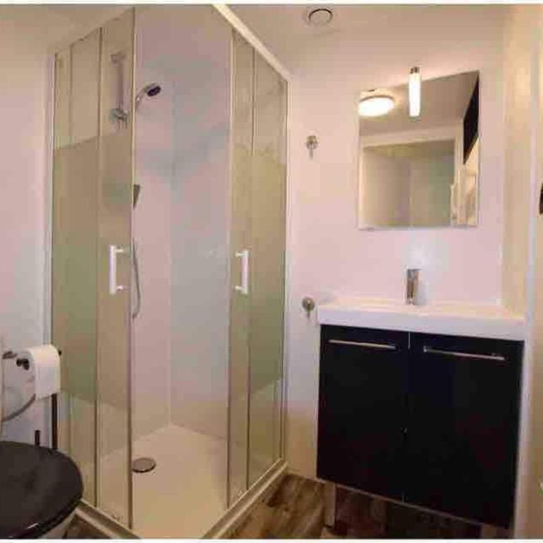 Studio dans maison individuelle - One-Bedroom Apartment - 6