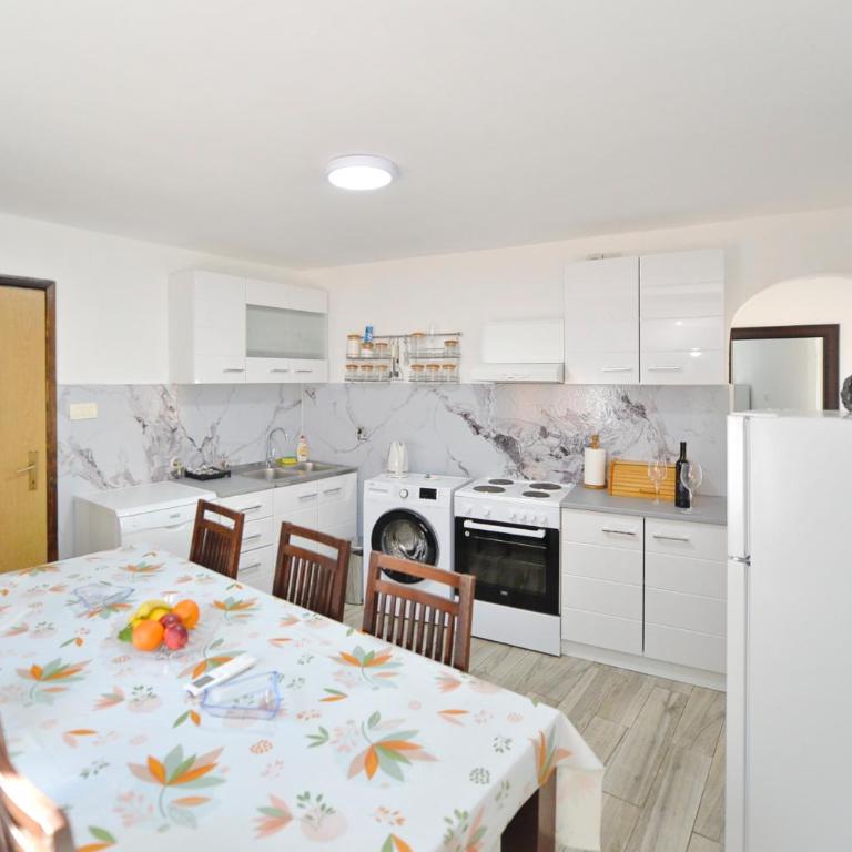 the Right Choice Apartment - Two-Bedroom House - 8