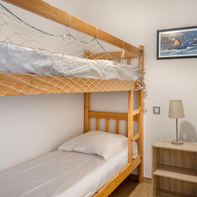 Appart pour 2 adultes et 1 enfant- Vue sur le Port - Apartment - 7