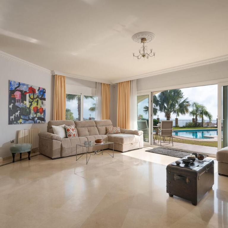Your Private Paradise Luxurious Villa for Unforgettable Stays - Villa - 41