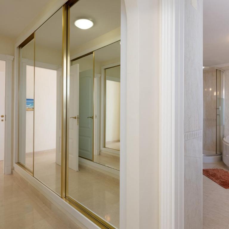 Your Private Paradise Luxurious Villa for Unforgettable Stays - Villa - 45