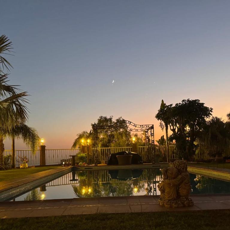 Your Private Paradise Luxurious Villa for Unforgettable Stays - Villa - 59