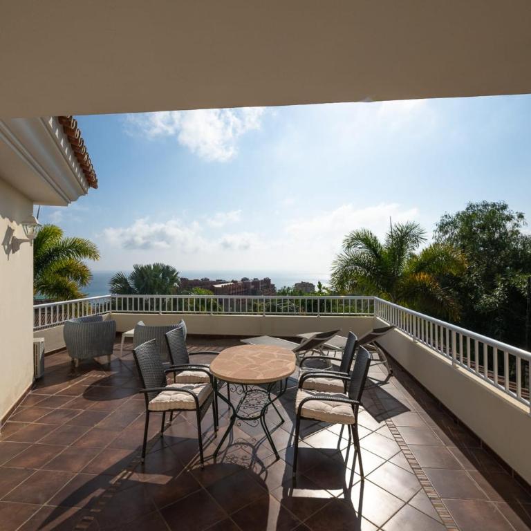 Your Private Paradise Luxurious Villa for Unforgettable Stays - Villa - 17
