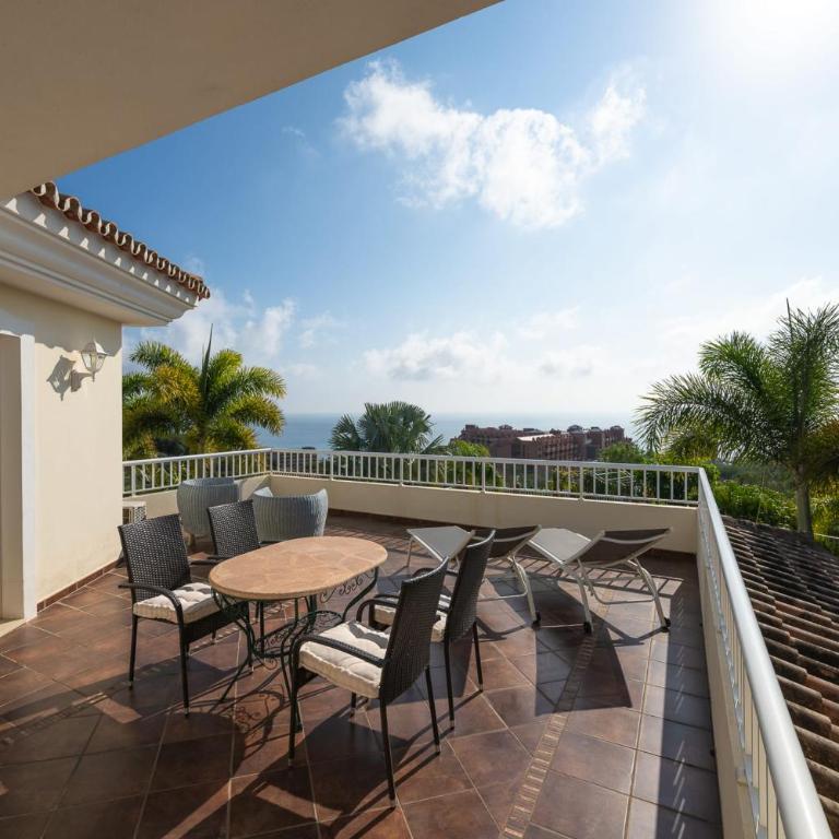 Your Private Paradise Luxurious Villa for Unforgettable Stays - Villa - 20