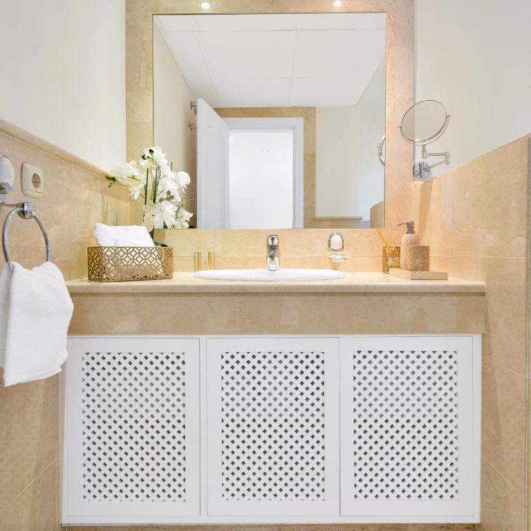 PENTHOUSE SEA VIEWS IN MARBELLA GOLDEN MILE, Puente Romano Area - Penthouse Apartment - 24
