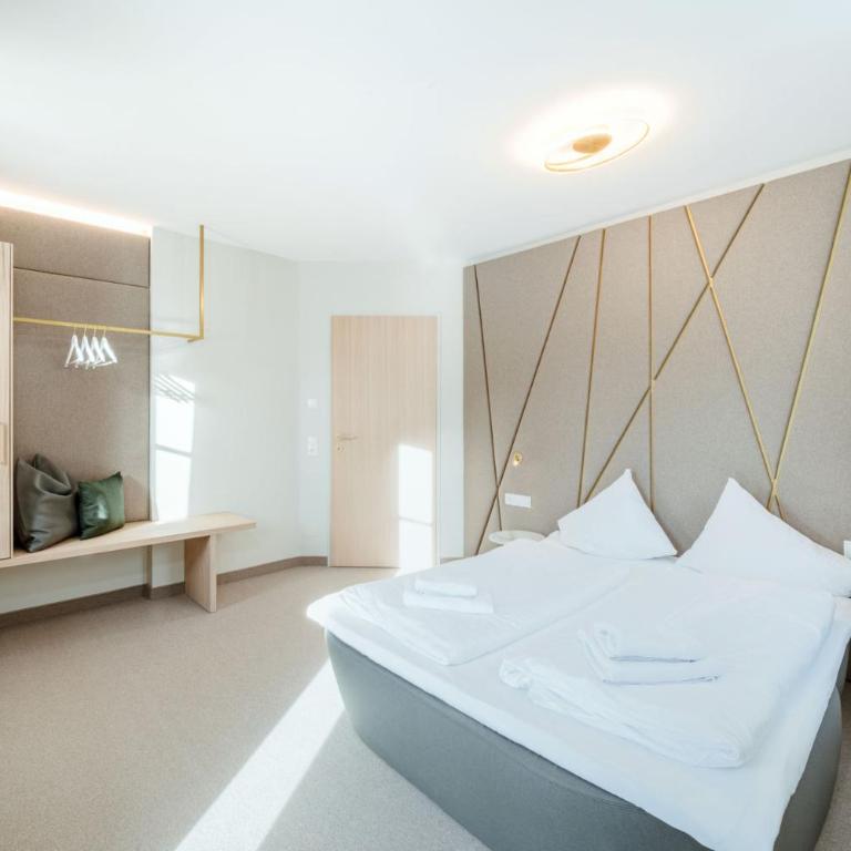 Crystls Aparthotel - Apartment mit Terrasse - 6