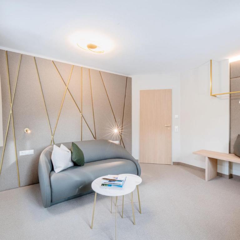 Crystls Aparthotel - Apartment mit Terrasse - 2