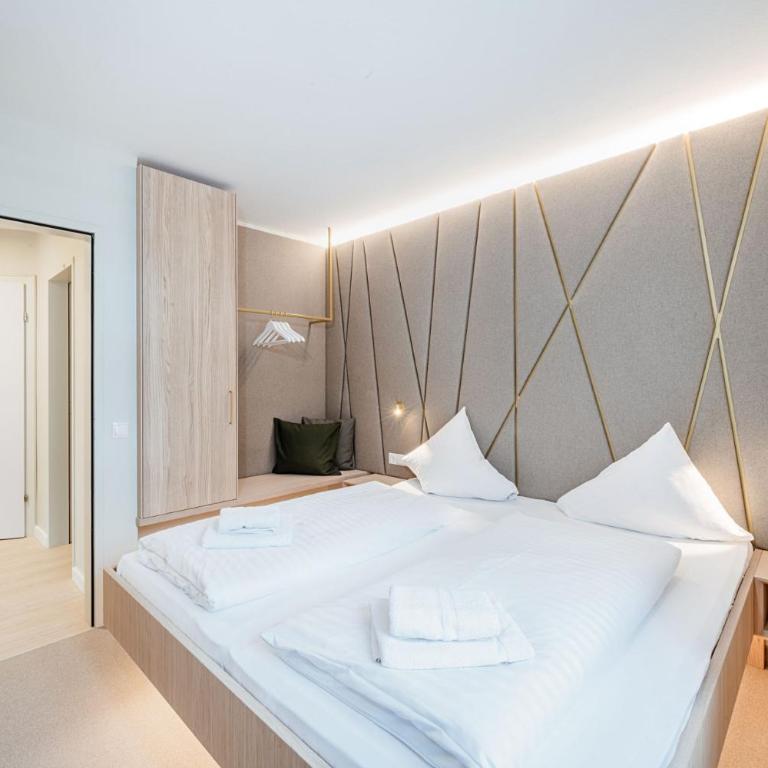 Crystls Aparthotel - Apartment mit Balkon - 2