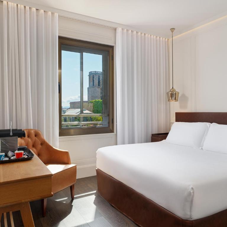 Boutique Hotel H10 Montcada - Double Room with City View - 9