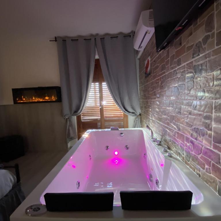 Perugia Suite - Suite Queen con Vasca Idromassaggio - 11