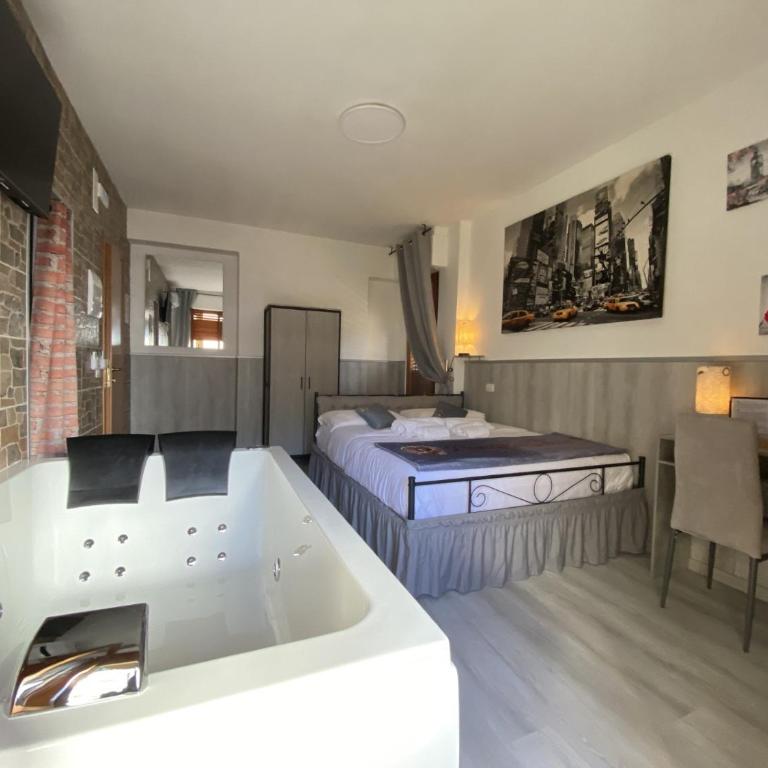 Perugia Suite - Suite Queen con Vasca Idromassaggio - 9