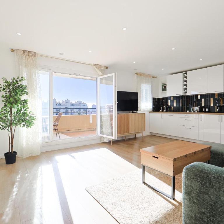 Vue mer sublime, terrasse ensoleillée et parking - Appartement 2 Chambres - 10